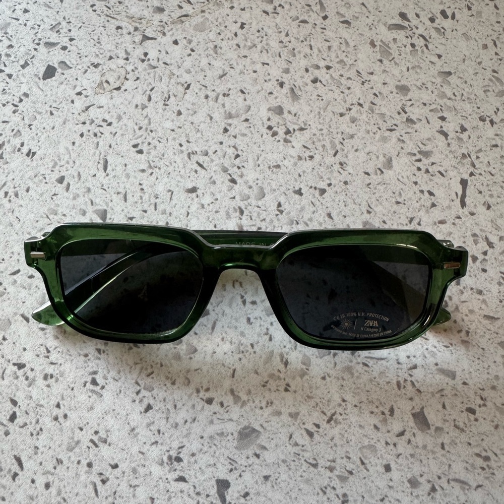 Retro Glasse Green Lens Sunglasses New ✨🎉🎉